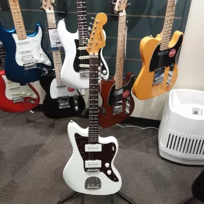 Classic Vibe 60s Jazzmaster, Laurel Fingerboard - Olympic White
